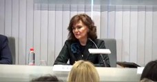 ¡La tontería del día!: Carmen Calvo defiende el cambio de hora porque ayuda como “resistencia al machismo”