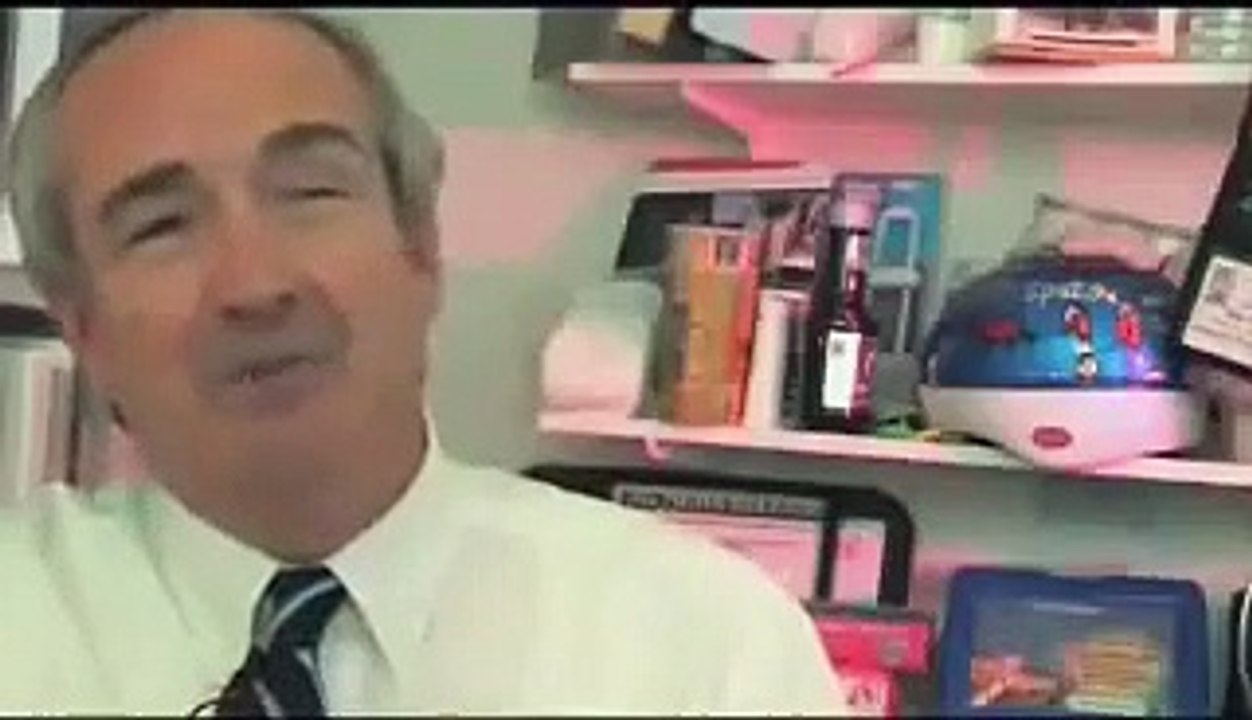 PFF 2010:  Addicted to Plastic - The Rise and Demise of a Modern Miracle (Canada, 2008, 85 mins.)