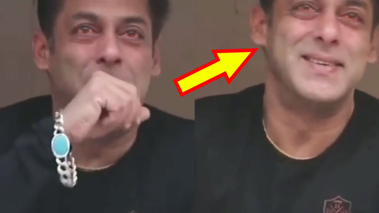 Salman Khan EMOTIONAL | Cries Seeing His Fans Outside Galaxy Apt On His Birthday