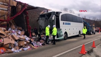 Çankırı'da otobüs TIR'a çarptı: 31 yaralı