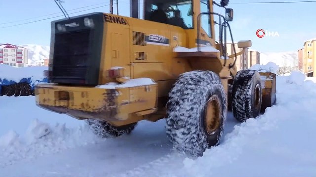 Bitlis’te 33 köy yolu kar nedeniyle ulaşıma kapalı
