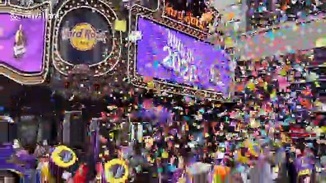 New Year's Eve organizers test airworthiness with annual confetti test run in Times Squares
