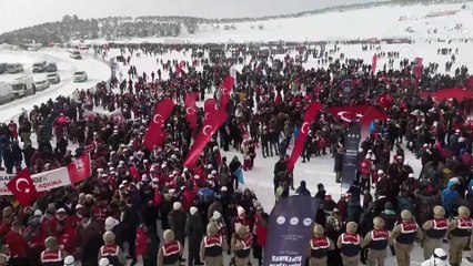 Kars Valisi Öksüz, gençliği ecdadının izinde yürümeye davet etti