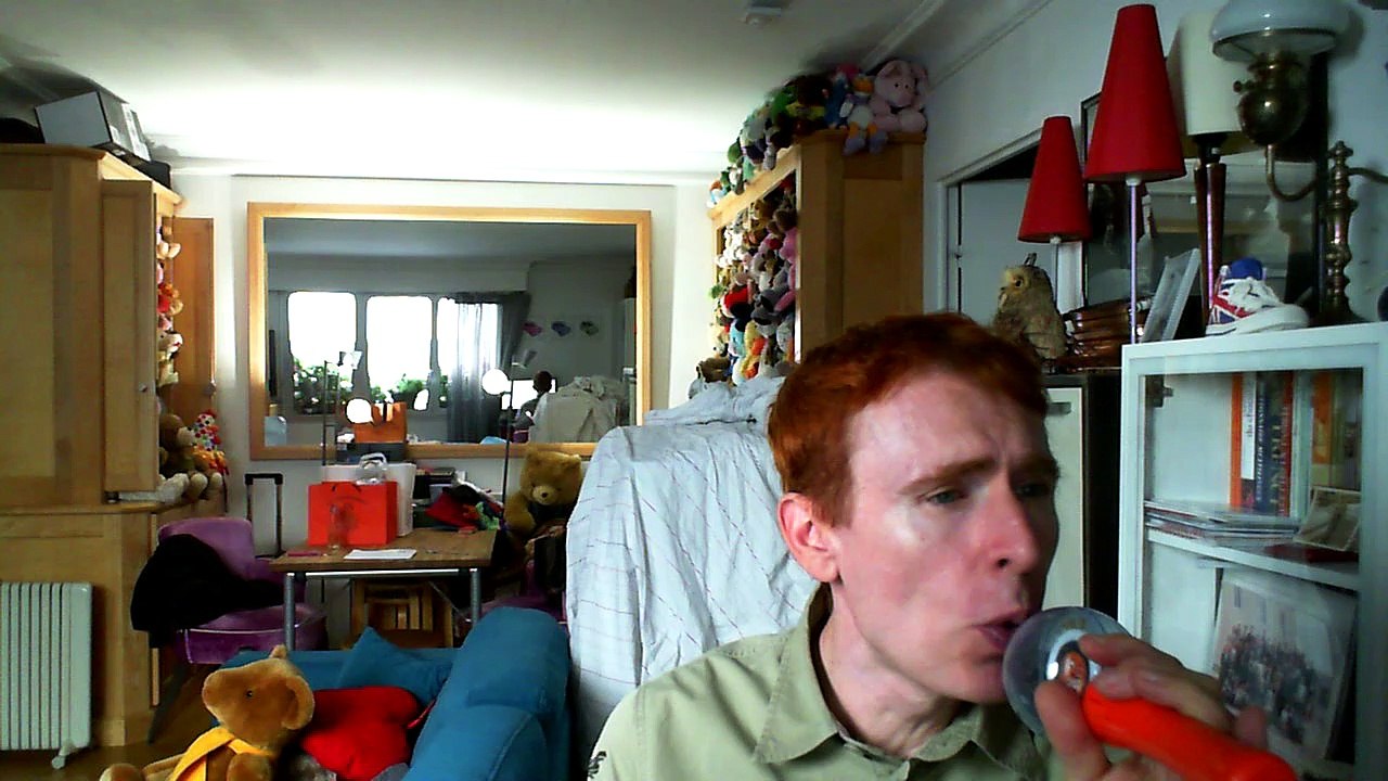 Wiwi égratigne "really want to know you"