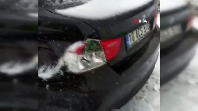 Kar yağışı zincirleme kazaları beraberinde getirdi...3 farklı noktada 20 araç birbirine girdi