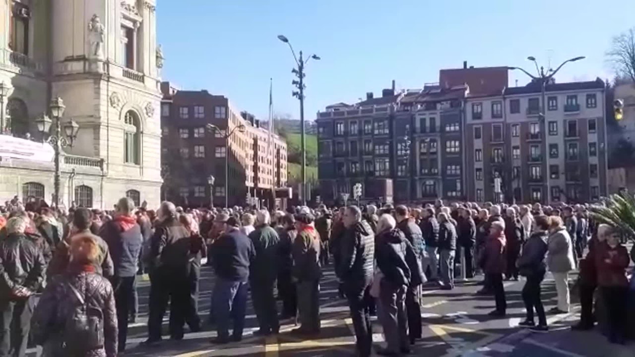 Movimiento de pensionistas critica la "congelación" de las pensiones