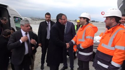 Bakan Kasapoğlu, Hatay Stadı'nda incelemelerde bulundu