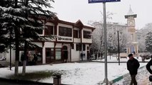 Kütahya'da kar yağışı ulaşımda aksamalara yol açıyor - KÜTAHYA