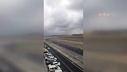 Uçak, rüzgar nedeniyle İstanbul Havalimanı'na iniş yapamadı