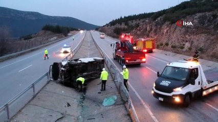 Isparta’da yolcu midibüsü devrildi: 15 yaralı