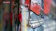 Çanakkale'de fırtına apartmanın çatısını uçurdu