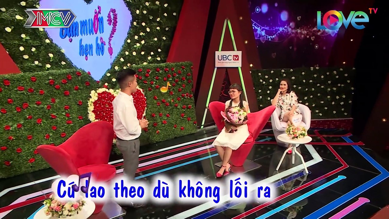 BẠN MUỐN HẸN HÒ #407  - Cô gái có sở thích chà toilet khi stress và bó hoa sen cầu hôn lãng mạn