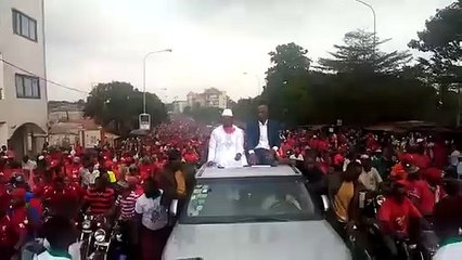 Les manifestants avancent à pas de caméléon sur la T1 en direction de Hamdallaye