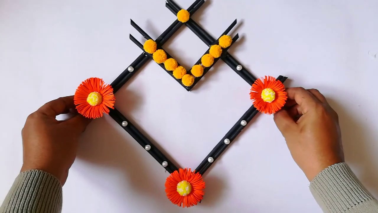 Paper flower wall hanging making ideas / Easy paper crafts / Diy paper flower wall hanging