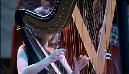 Björk - Possibly Maybe (LIVE @ ROYAL OPERA HOUSE)