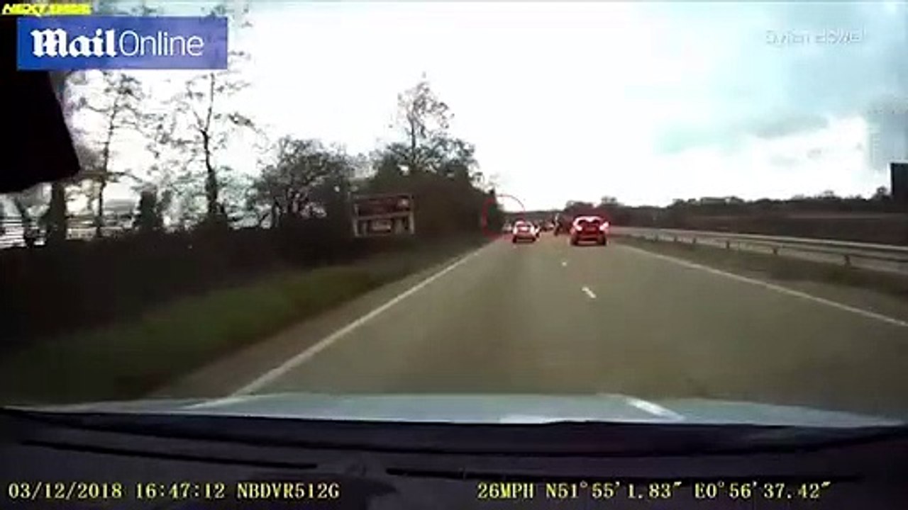 Un niño de 8 años se pone al volante y salva la vida de su padre tras sufrir un ataque conduciendo