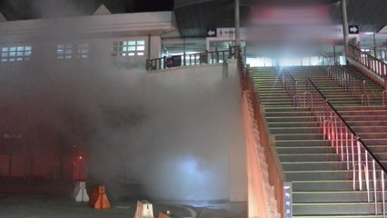 행담도 휴게소에서 불...직원 7명 연기 흡입 / YTN