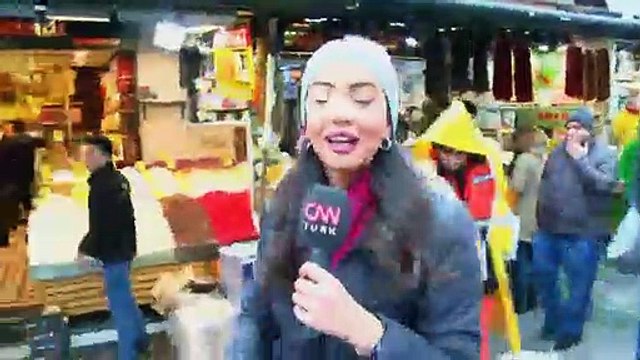 Mısır Çarşısı'nda yılbaşı alışveriş telaşı...