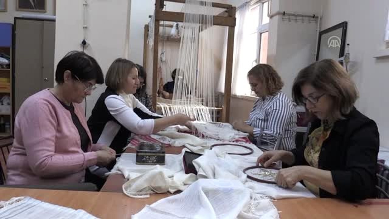 Artvinli kadınlar ehram dokumacılığıyla aile ekonomisine katkı sağlıyor