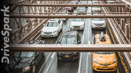 விபத்தை தவிர்க்க கார் ஓட்டுனர்கள் தெரிந்து வைத்திருக்க வேண்டிய '2 செகண்ட் ரூல்' !