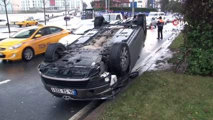 Sarıyer’de otomobil takla attı, cadde trafiğe kapatıldı