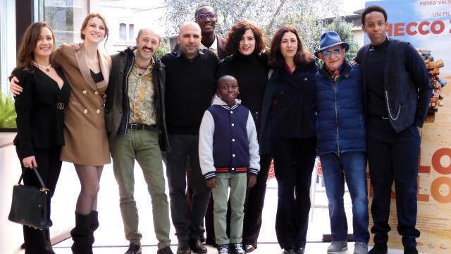 Com'è il nuovo film di Checco Zalone? La recensione su Tolo Tolo