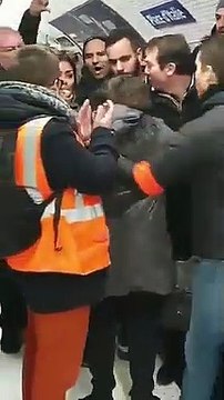 Paris: Une conductrice de la RATP prise à partie par des grévistes à la station Place d’Italie - Une enquête a été ouverte - VIDEO