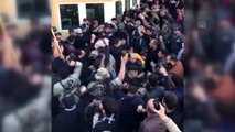Iraklı protestocular ABD'nin Bağdat Büyükelçiliği binasına girdi (2)