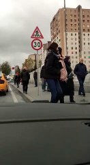 Taksici dehşeti kamerada! Kurbağacık anahtarı ile müşterisinin kafasına vurdu