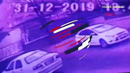 Kartal'da istinat duvarı çöktü