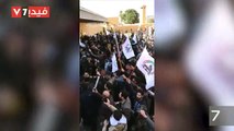 قيادات الحشد الشعبى تعتصم أمام سفارة أمريكا فى بغداد بسبب استهداف عناصرها