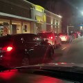 Embouteillage devant un McDrive du Mcdonalds.. fermé pour Noël !