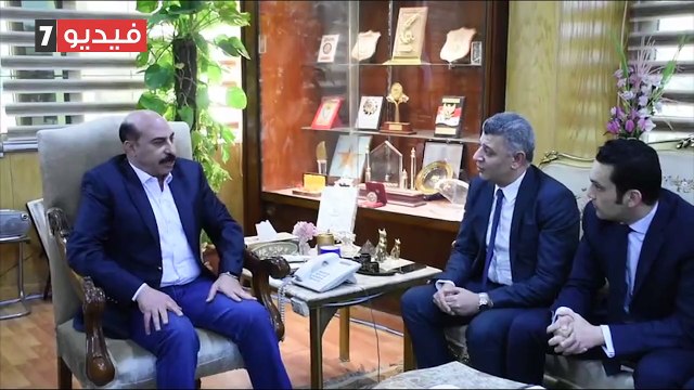 شاهد.. لقاء محافظ أسوان بمستثمرى الطاقة الشمسية فى بنبان