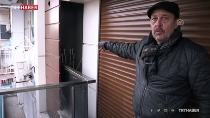 Kiracı kapıları da söküp götürdü