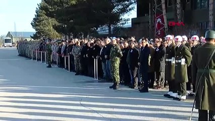 Erzurum şehit uzman çavuş memleketinde törenle karşılandı -1