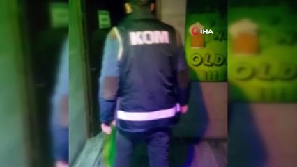 İzmir'de yılbaşı öncesi kaçak içki operasyonu: Bin 251 litre sahte içki ele geçirildi