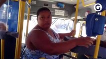 Mulher fica presa em roleta de ônibus em Guarapari