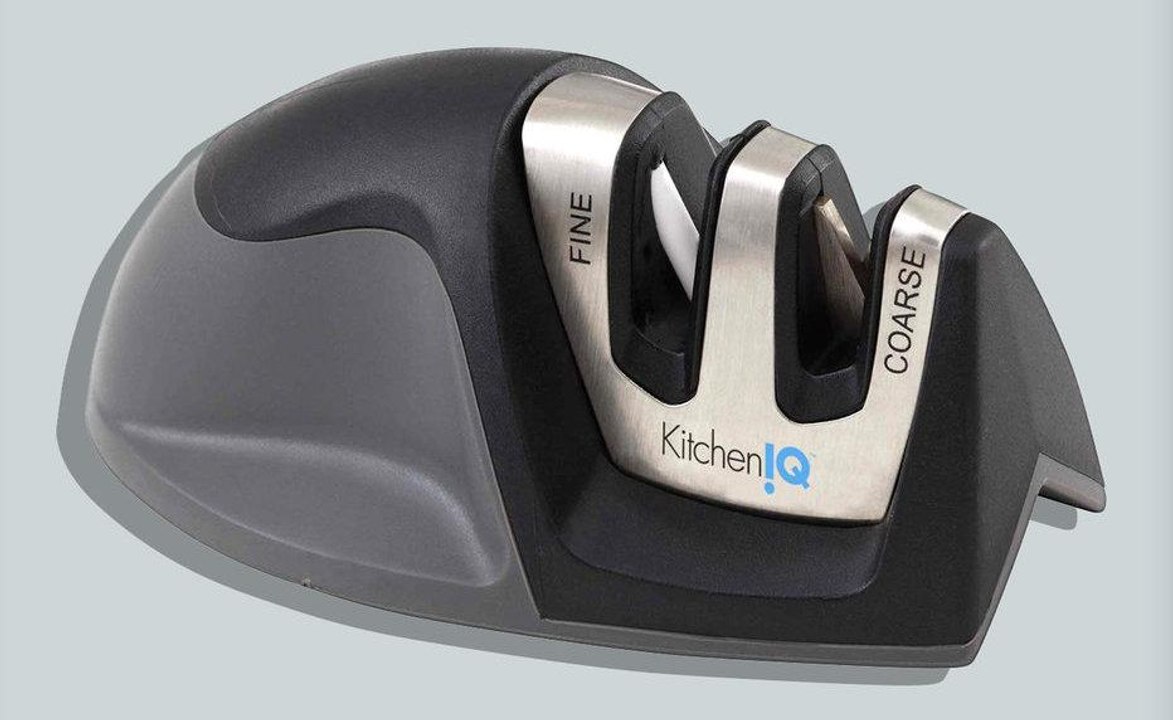 This Tiny $6 Tool Is the Secret to Actually Sharpening Your Knives