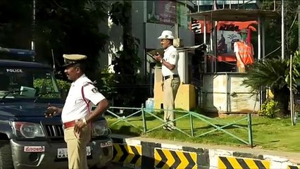 Maniquíes para disuadir a los infractores de tráfico en India