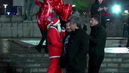 Ankara kızılay meydanı'nda güvenlik önlemleri alındı