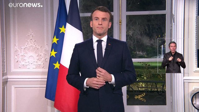 Ferme et déterminé, Emmanuel Macron reste sourd aux attentes sociales