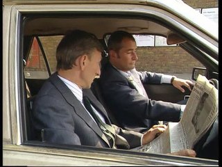 The Bill S06E03 Carry.Your.Bags.Sir