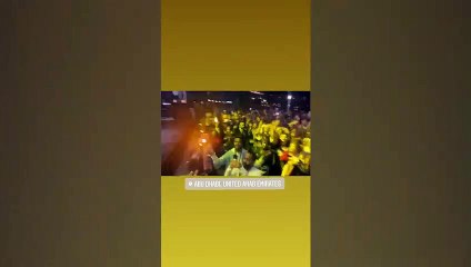 تامر حسنى يشعل حماس الجمهور في أبو ظبي بـ "حلو المكان"