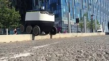 Así es el primer robot de entregas a domicilio que ya opera en Reino Unido