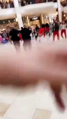 ¡Policías de Florida realizan un baile navideño sorpresa!