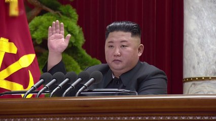 北김정은 "비핵화 조치 계속할 이유 없어"...새 전략무기 경고 / YTN