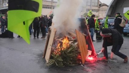 Tras 29 días de paros, la huelga de trenes en Francia supera el récord de1986