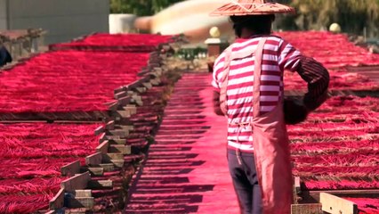 Los productores de incienso chinos trabajan duro antes del Año Nuevo lunar