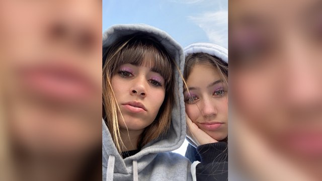 Aitana comparte dos fotos con la hermana de Miguel Bernardeau