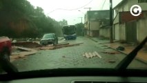 Forte chuva destelha casa e deixa estragos em Aracruz
